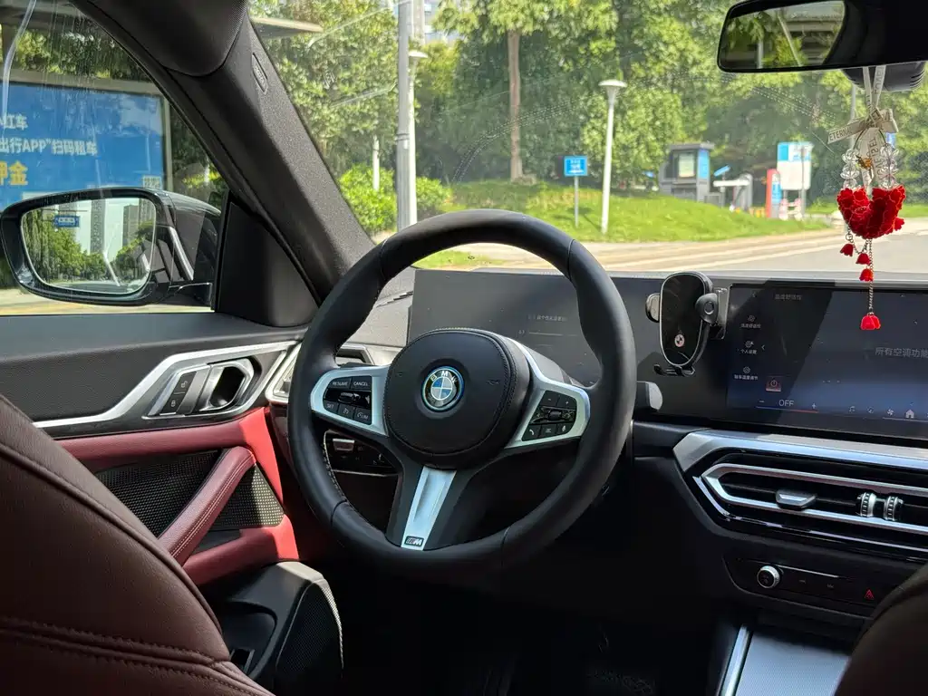 BMW i4 — миниатюра 8