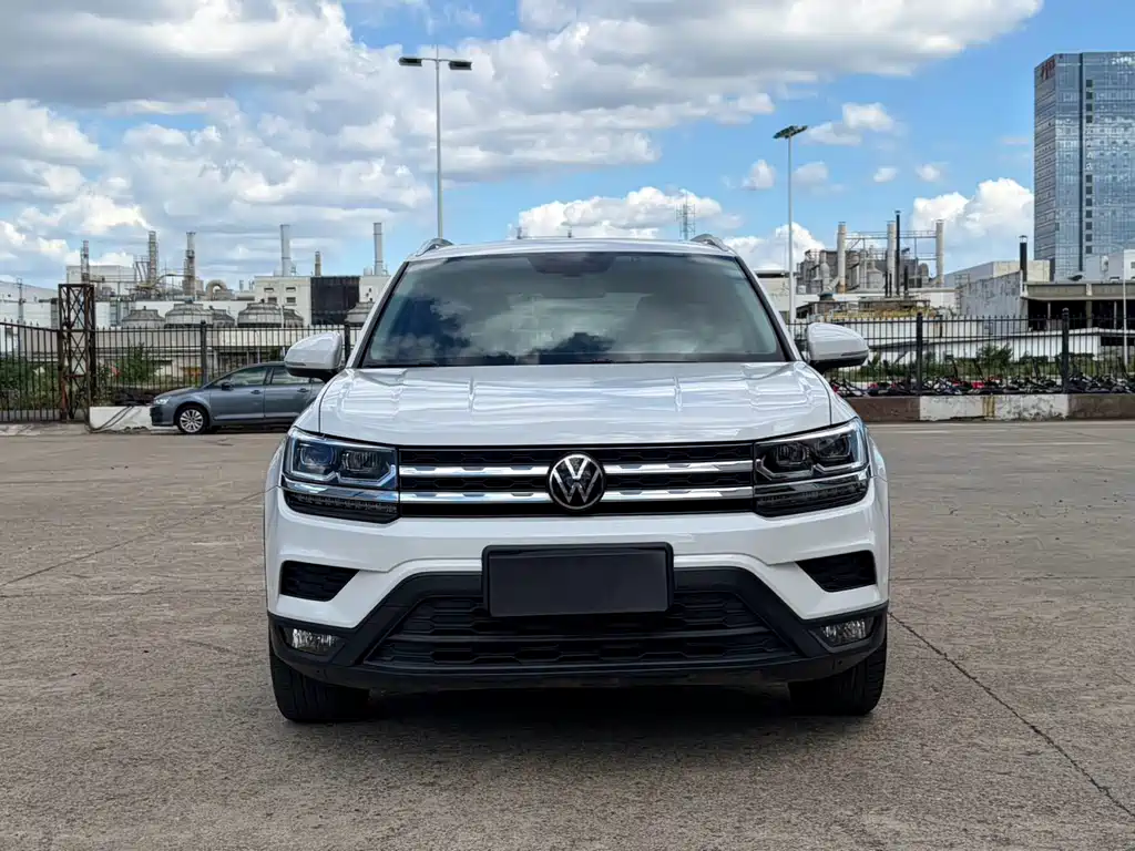 Volkswagen Tharu — миниатюра 2