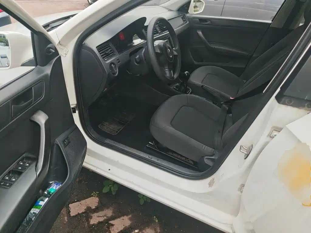 Volkswagen Santana — миниатюра 17