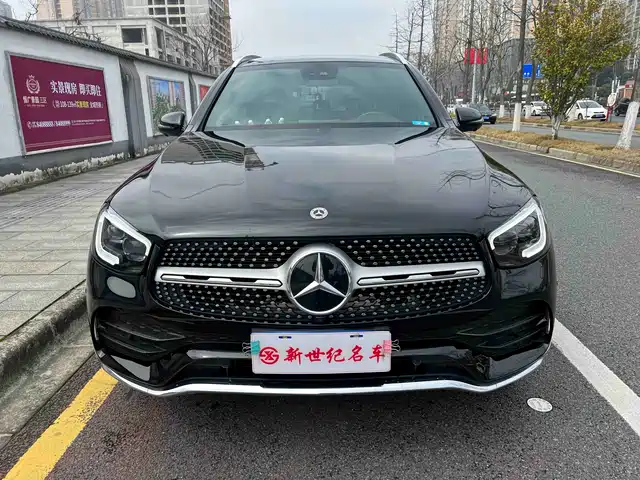 MERCEDES-BENZ GLC