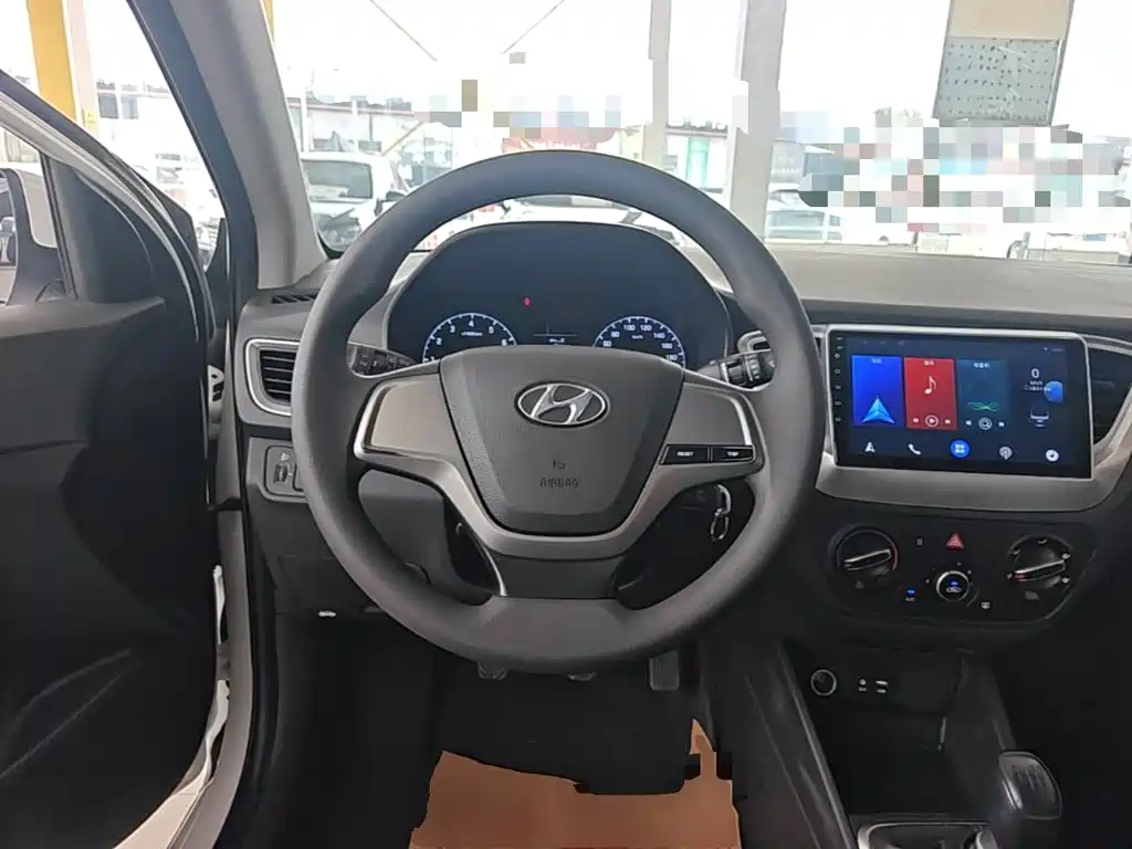Hyundai Verna — миниатюра 11