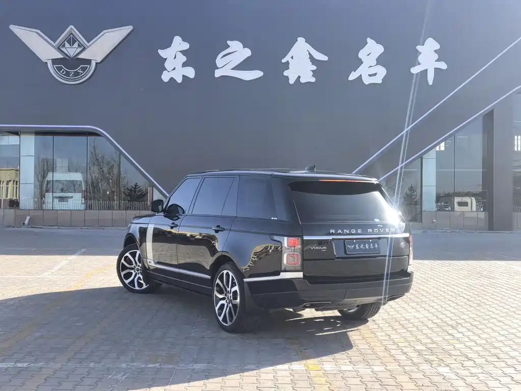 LAND ROVER RANGE ROVER