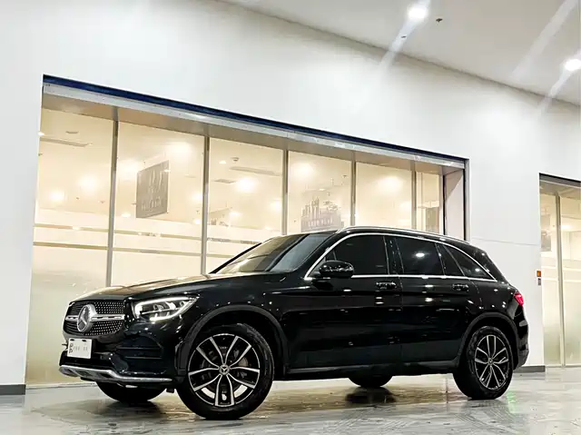 MERCEDES BENZ GLC
