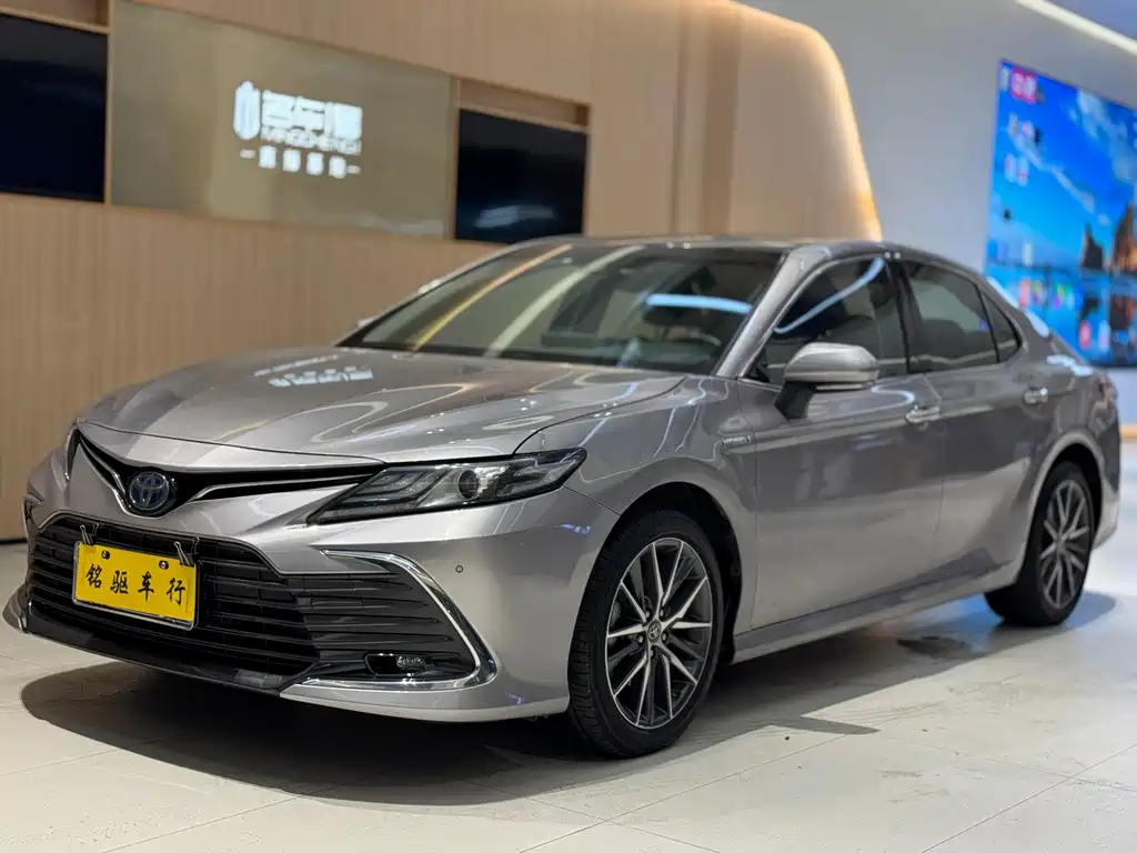 Toyota Camry 2021