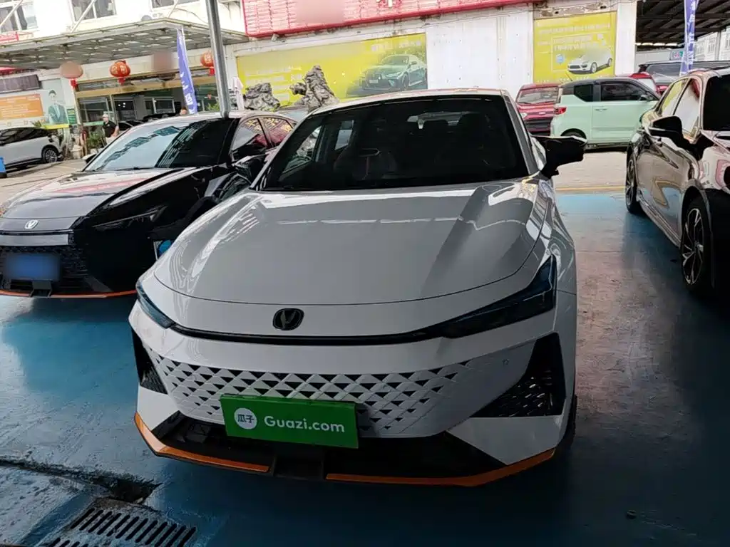 Changan UNI-V — миниатюра 3