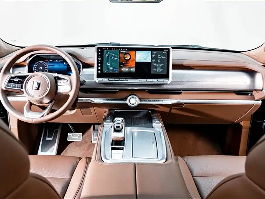 TANK TANK 700 NEW ENERGY