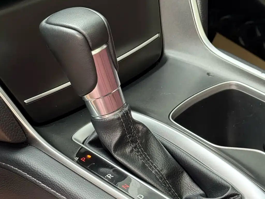 Honda Accord — миниатюра 12