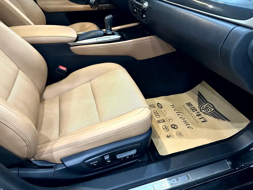 Lexus GS — миниатюра 15