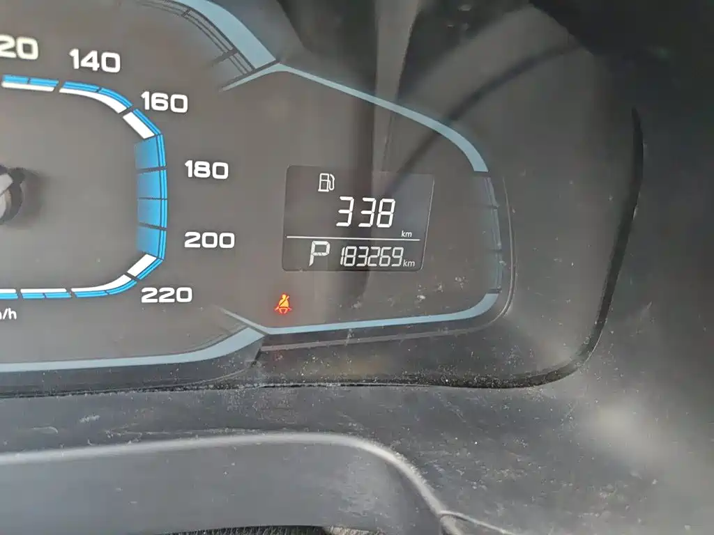 Roewe 360 — миниатюра 5