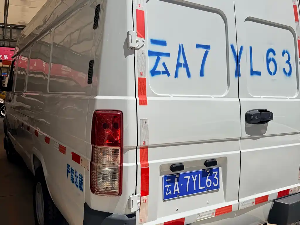 IVECO Daily — миниатюра 4