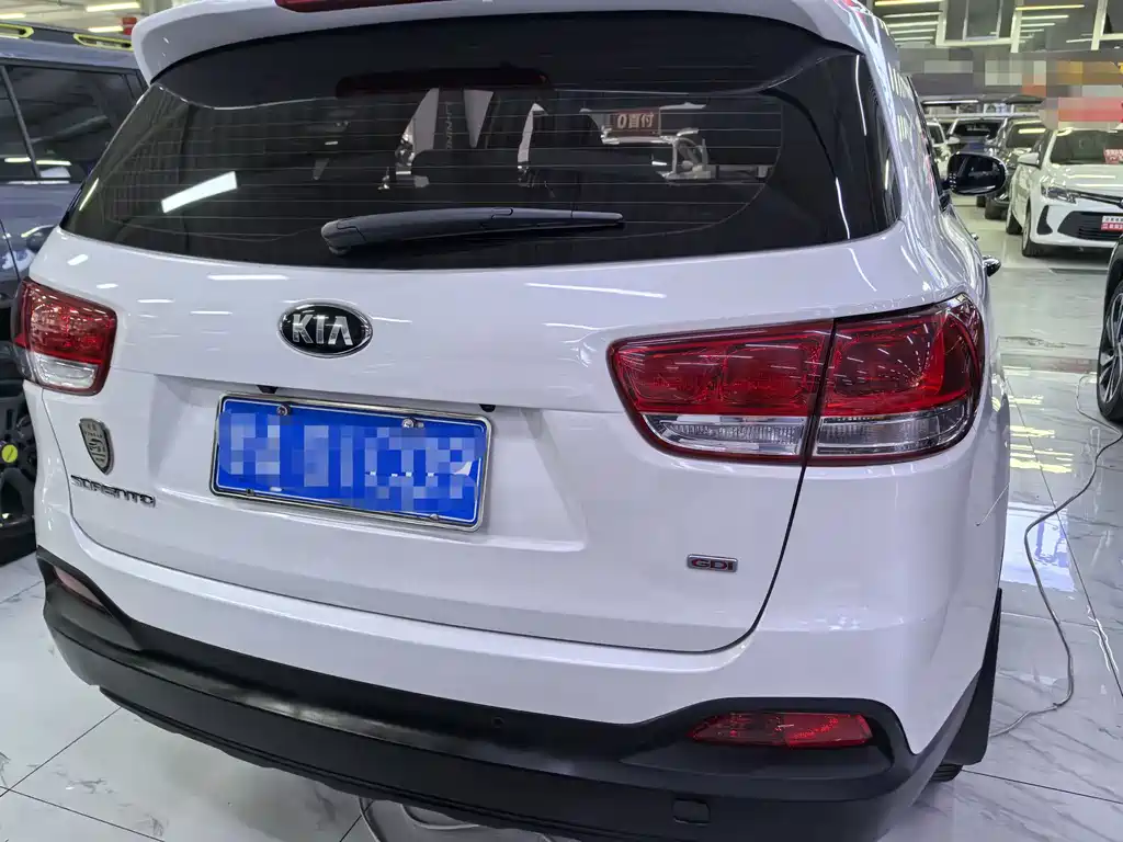 Kia Sorento — миниатюра 5