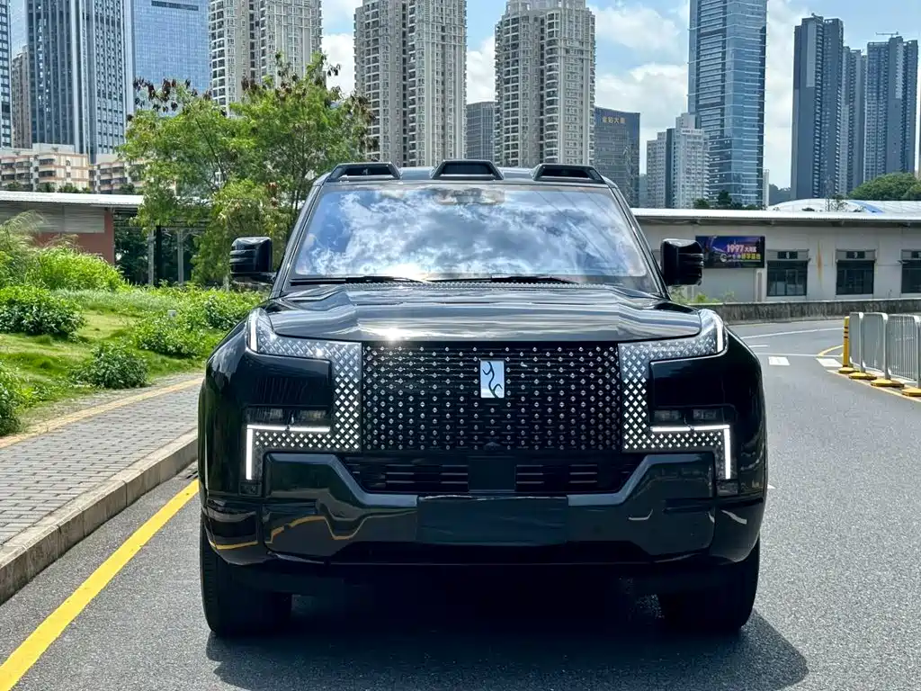 Yangwang Yangwang U8 L — миниатюра 2
