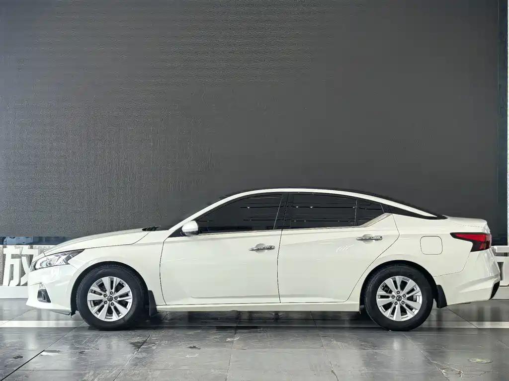 Nissan Teana — миниатюра 3