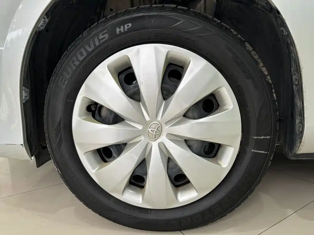 TOYOTA YARIS L TO ENJOY