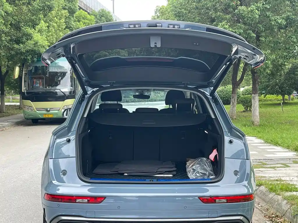 Audi Q5L — миниатюра 8