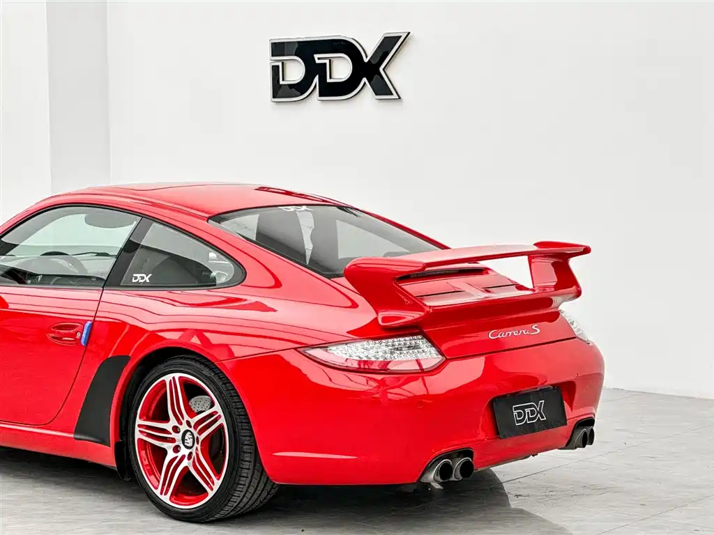 Porsche 911 2010 Carrera S 3.8L