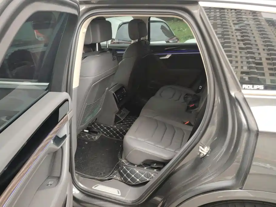 Volkswagen Touareg — миниатюра 11