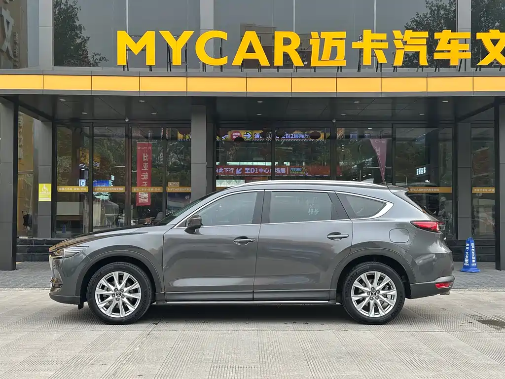 MAZDA CX 8