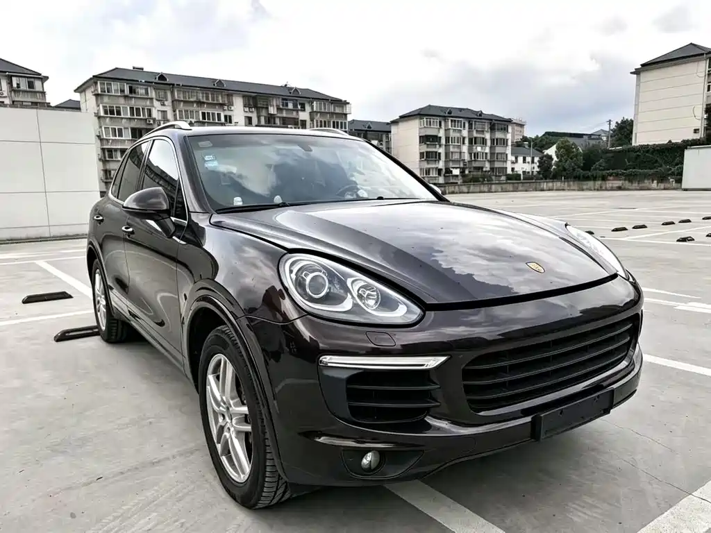 Porsche Cayenne — миниатюра 3