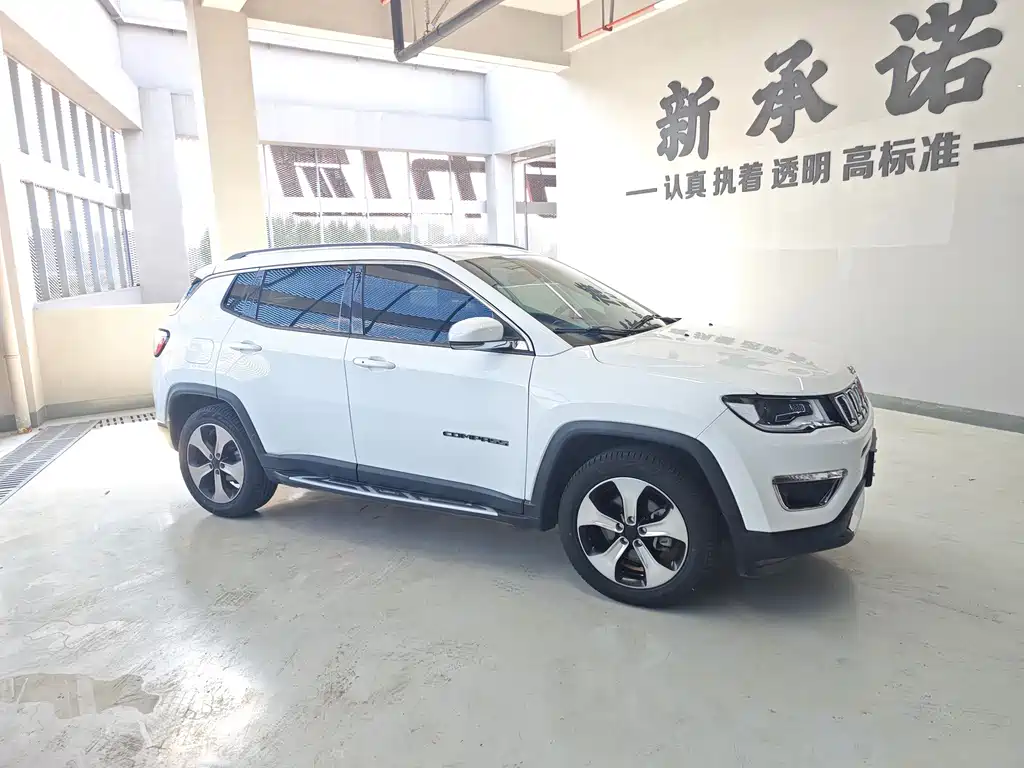 Jeep Compass 200T Auto Premium Enjoy Edition, фото 3