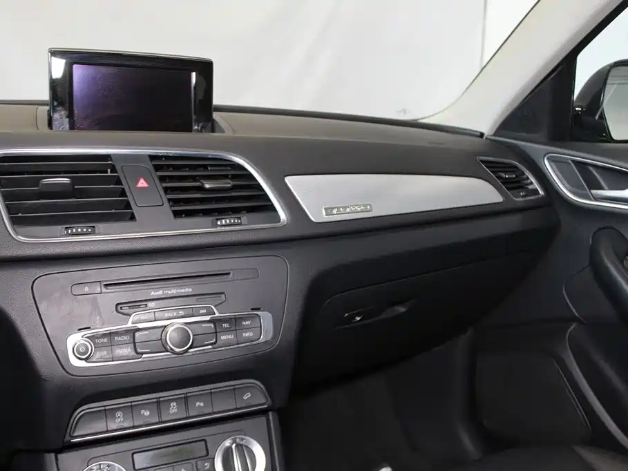 Audi Q3 (Import) — миниатюра 12