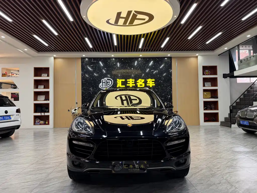 Porsche Cayenne 2011 Cayenne Turbo 4.8T