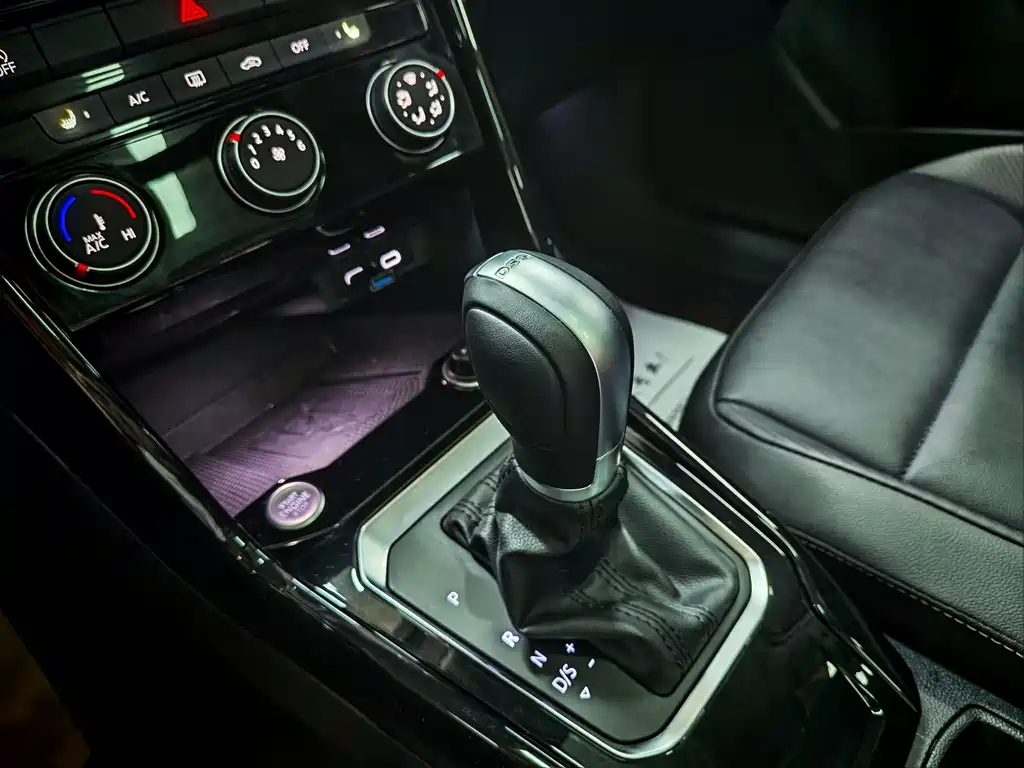 Volkswagen T-Roc — миниатюра 22