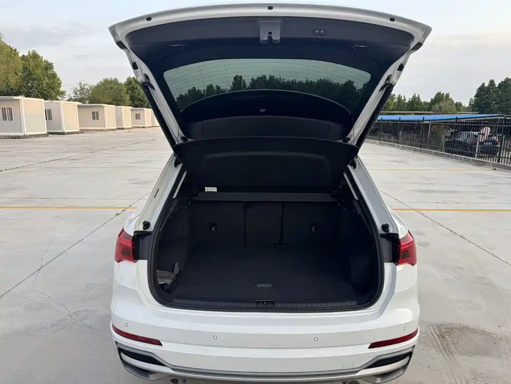 Audi Q3 2022 35 TFSI Fashion