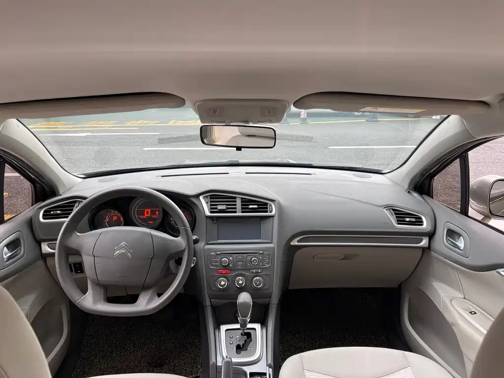 Citroen C4L — миниатюра 5