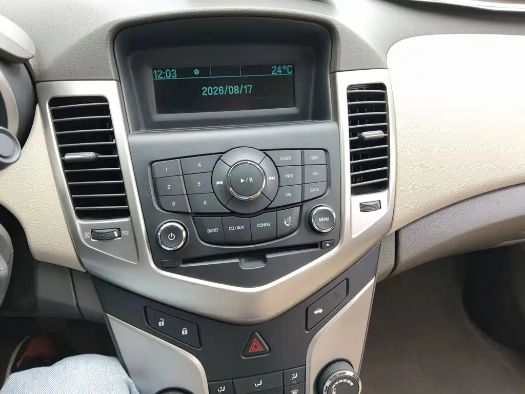 Chevrolet Cruze — миниатюра 14