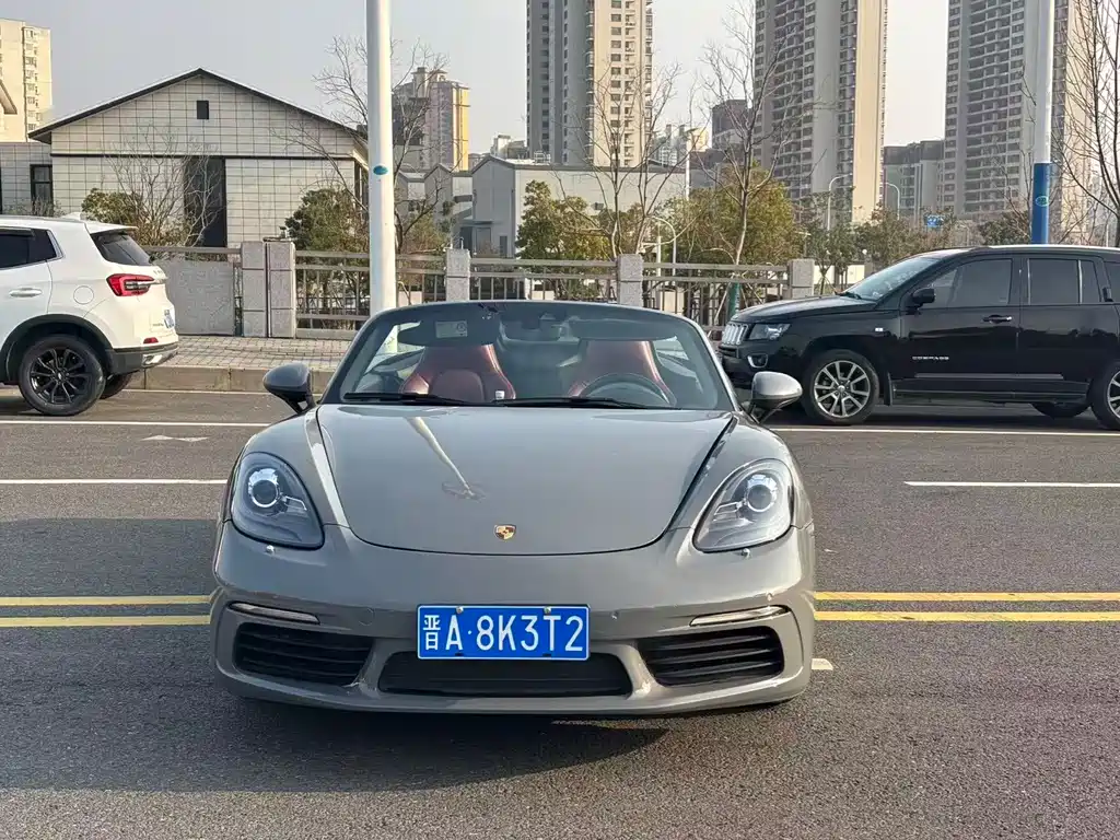 PORSCHE 718