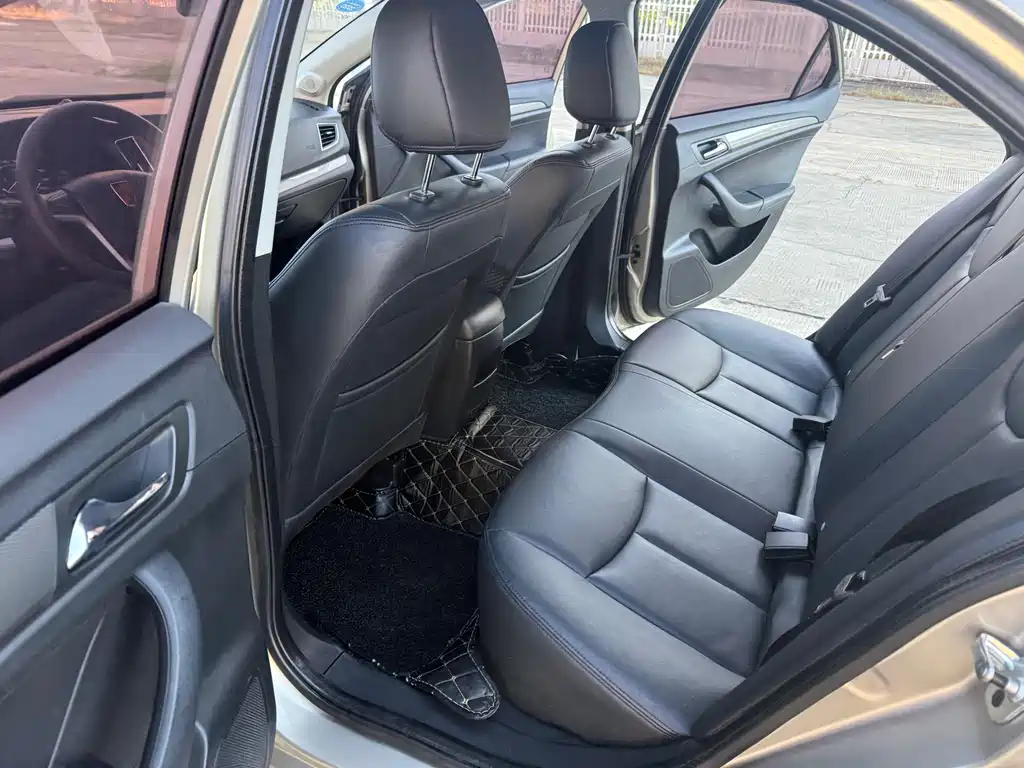 Roewe 360 — миниатюра 19