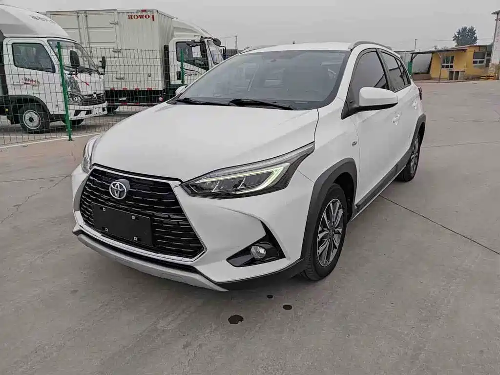 Toyota Yaris L 2021