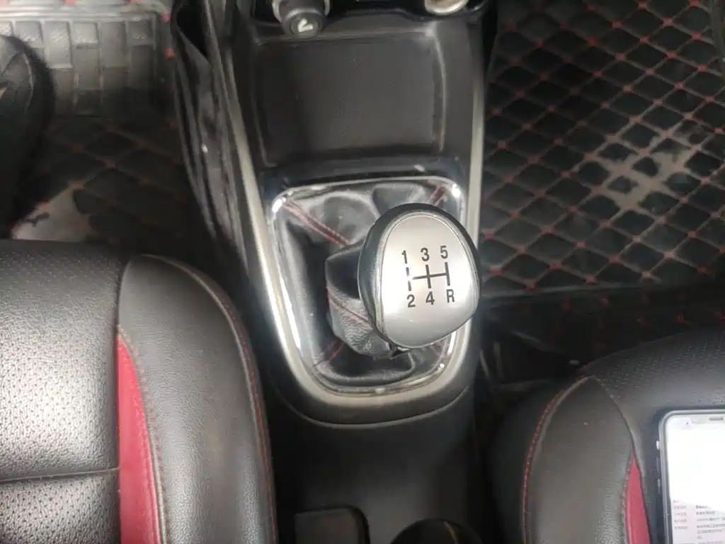 Changan CS15 — миниатюра 14