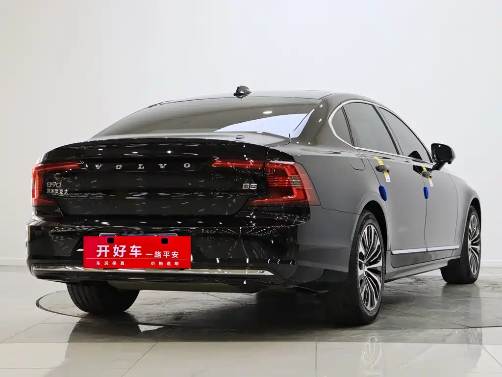 Volvo S90 2024 B5 Luxury