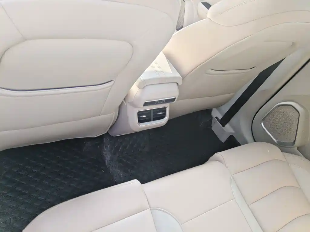 Geely Icon — миниатюра 11