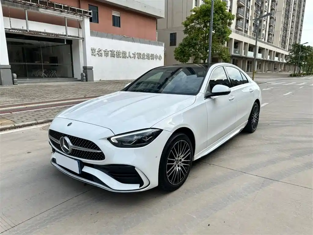 Mercedes-Benz C-Class 2024