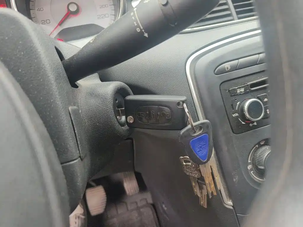 Peugeot 308 — миниатюра 9