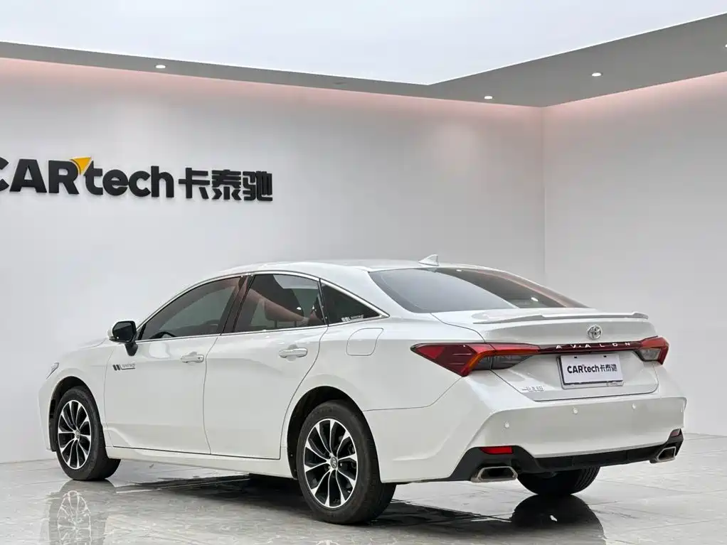 Toyota Avalon — миниатюра 3