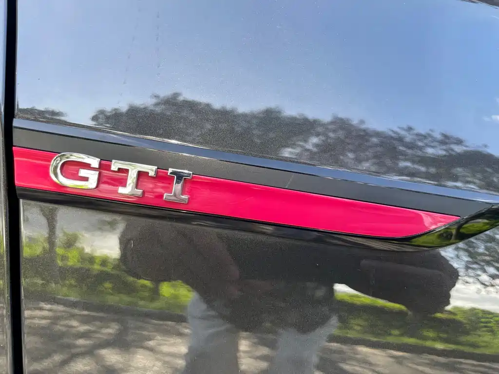 Volkswagen Golf GTI — миниатюра 11