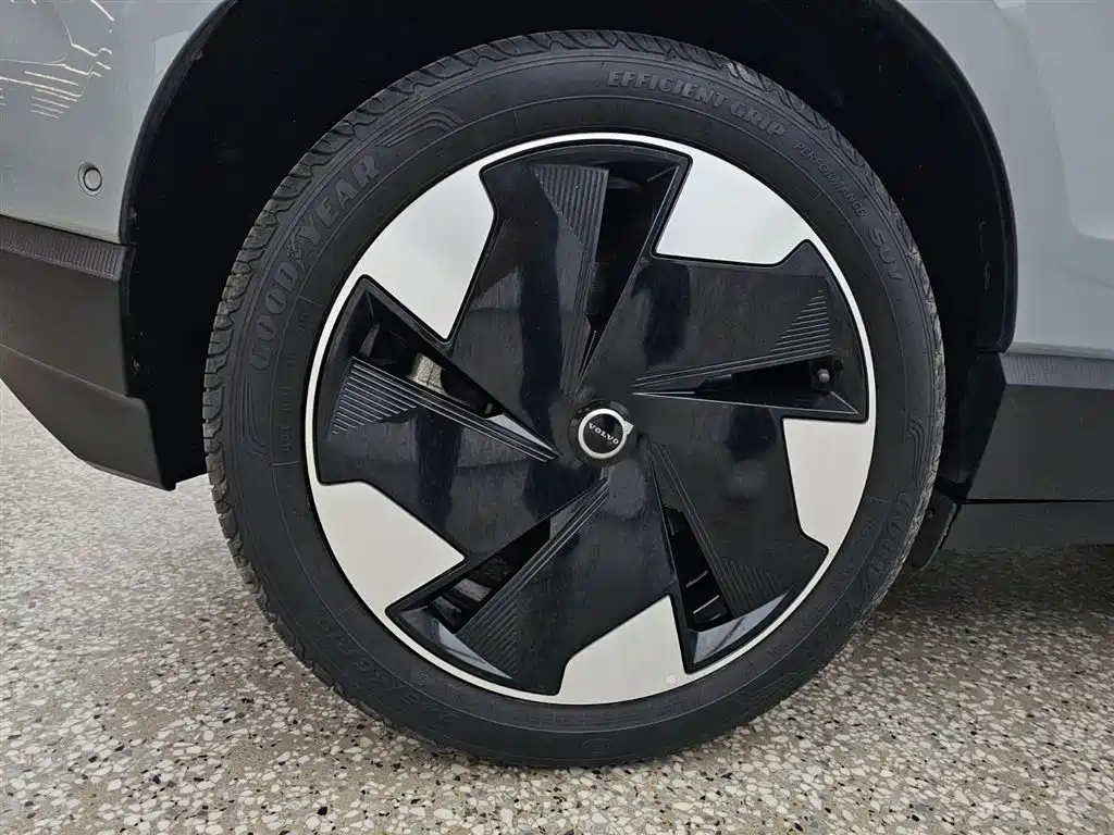 Volvo EX30 2025 Ultra