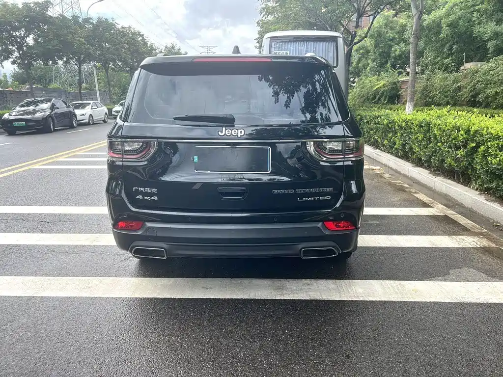 Jeep Grand Commander — миниатюра 8