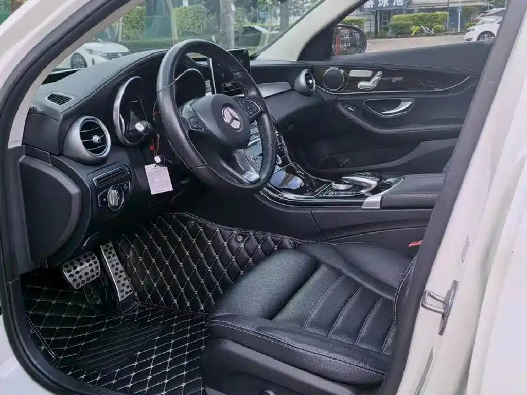 Mercedes-Benz C-Class — миниатюра 4