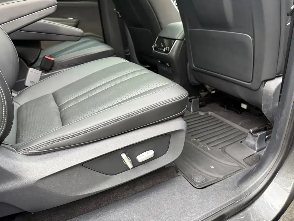 Li Auto Li ONE — миниатюра 21