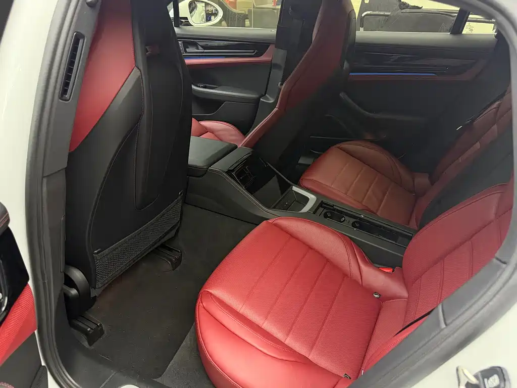 Porsche Panamera — миниатюра 7