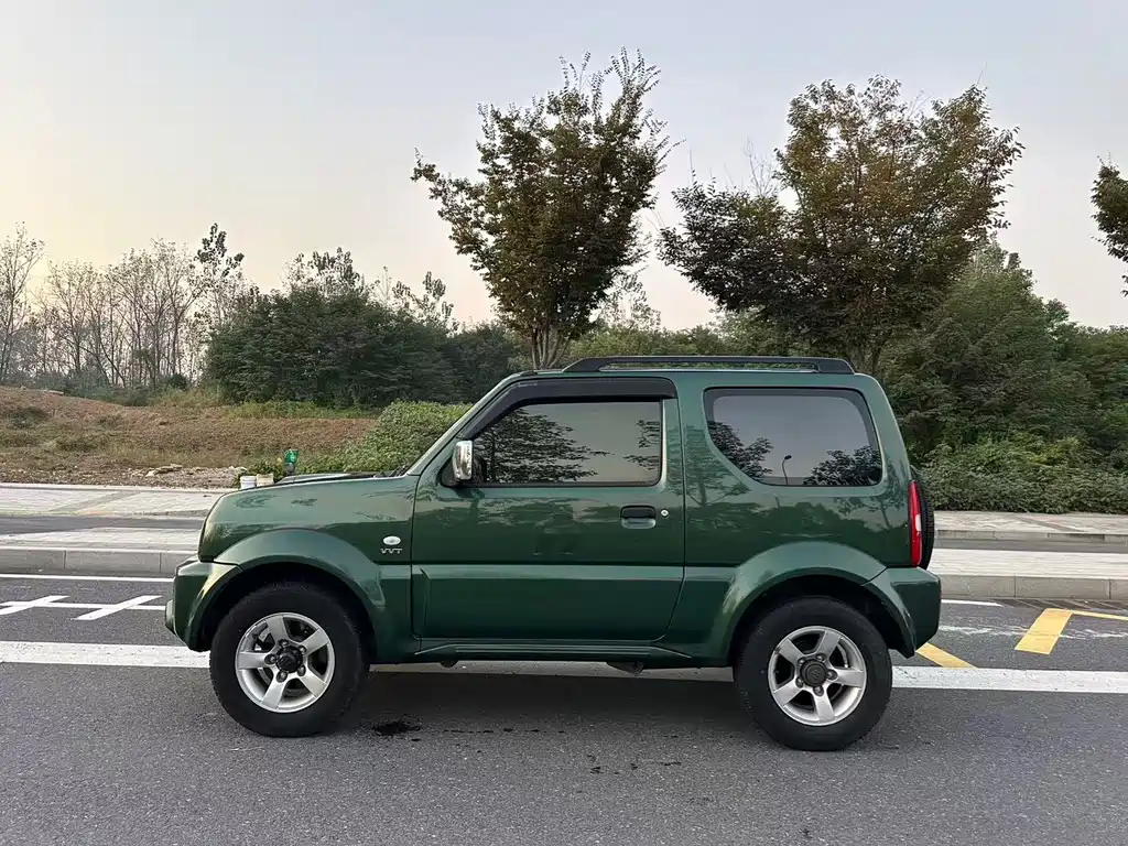 Suzuki Jimny — миниатюра 3