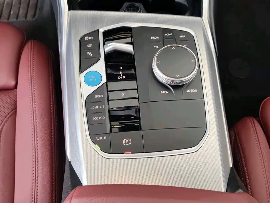 BMW i4 — миниатюра 9
