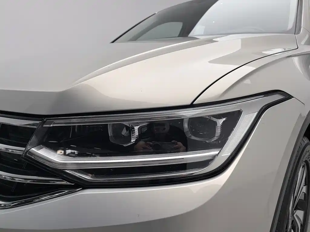 Volkswagen Tiguan L — миниатюра 7