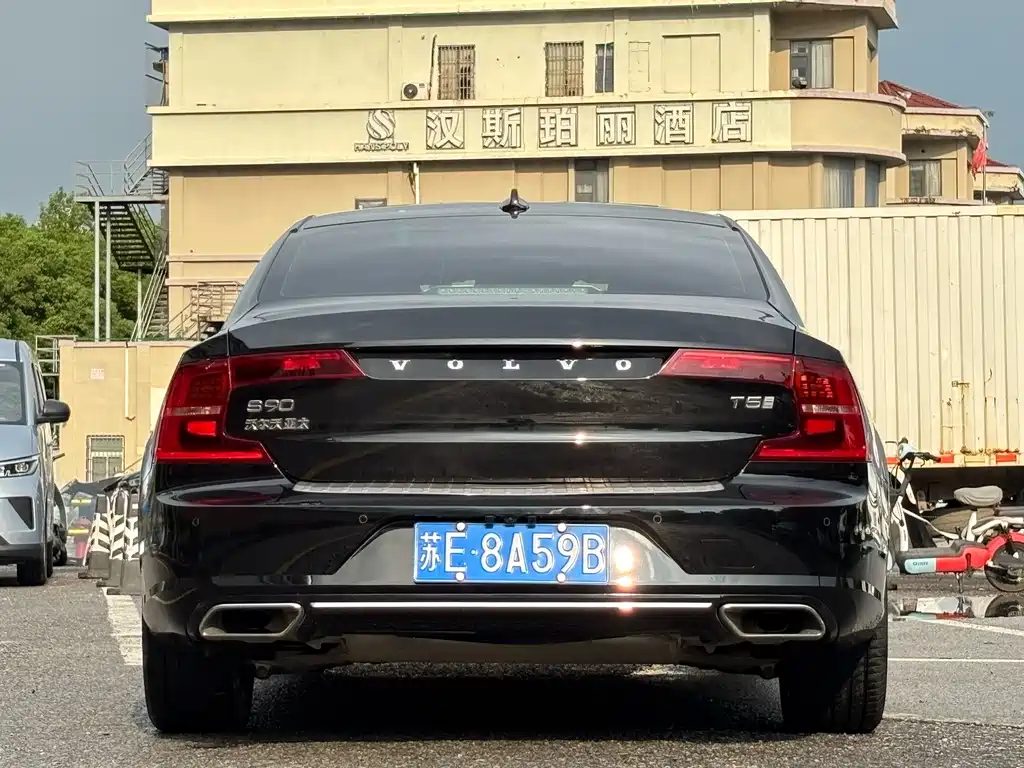 Volvo S90 — миниатюра 7