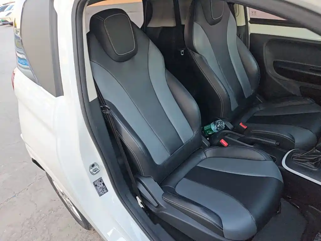 Roewe Clever — миниатюра 25